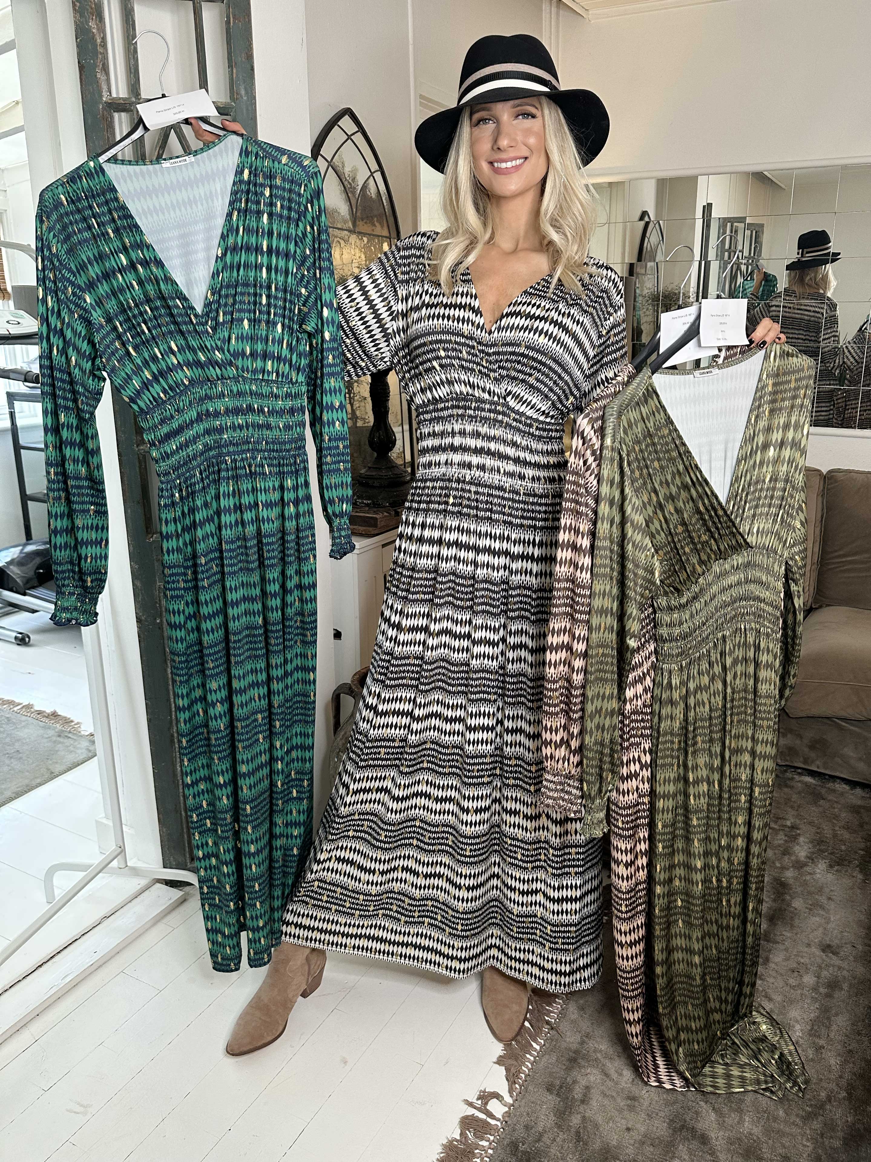 Pams Stripe L/S - Mönstrad klänning med resår och gulddetaljer